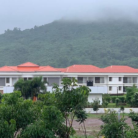 Mizzle Exotica Lonavala Apartment Ngoại thất bức ảnh