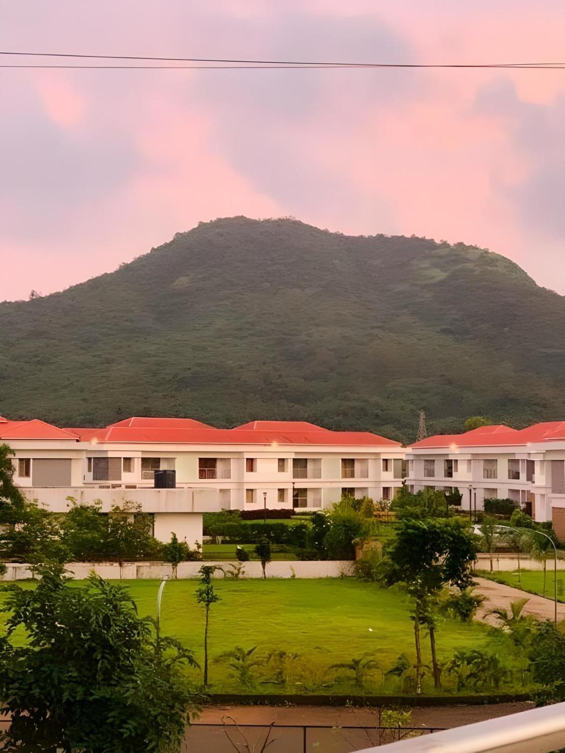 Mizzle Exotica Lonavala Apartment Ngoại thất bức ảnh