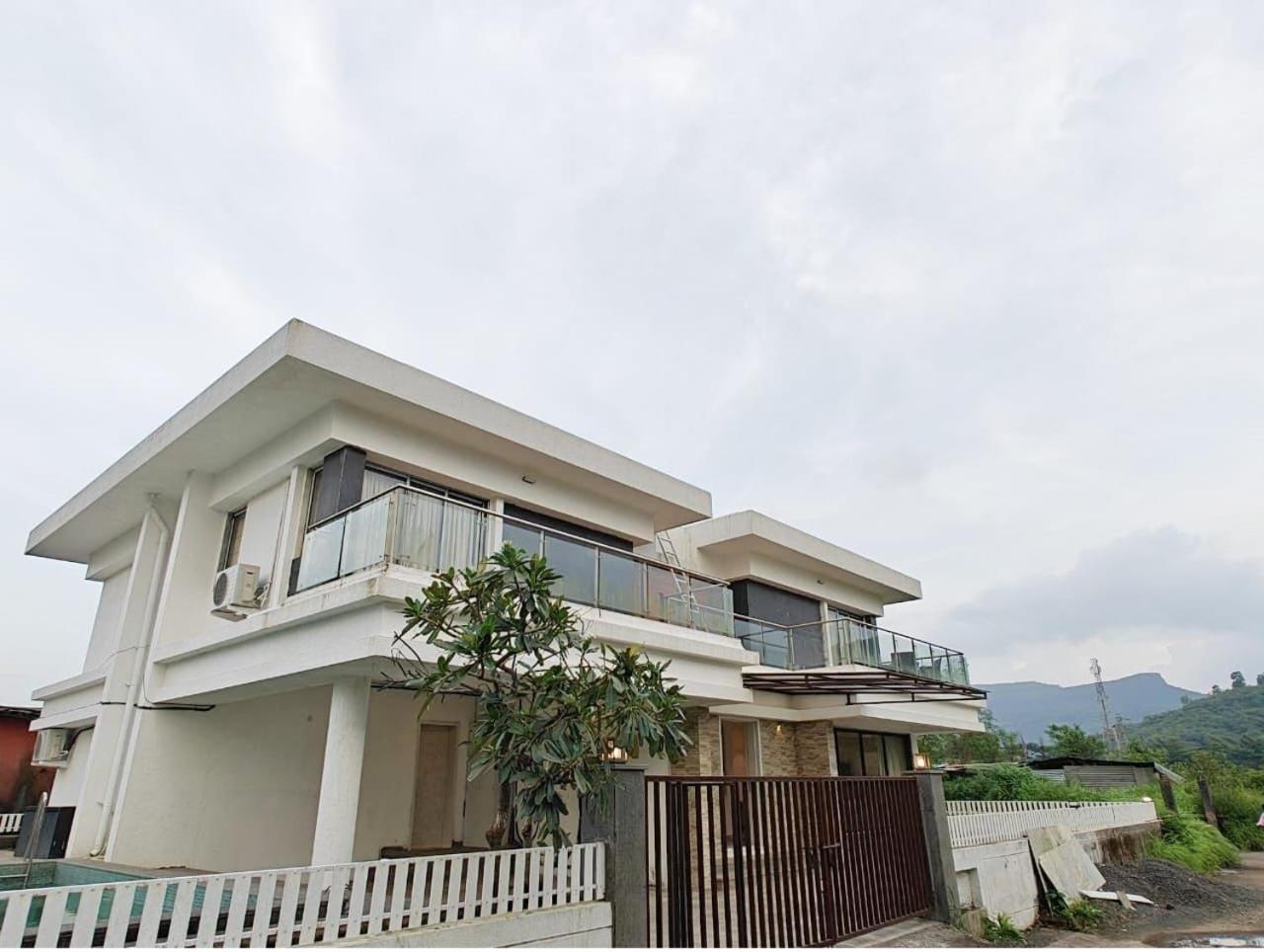 Mizzle Exotica Lonavala Apartment Ngoại thất bức ảnh